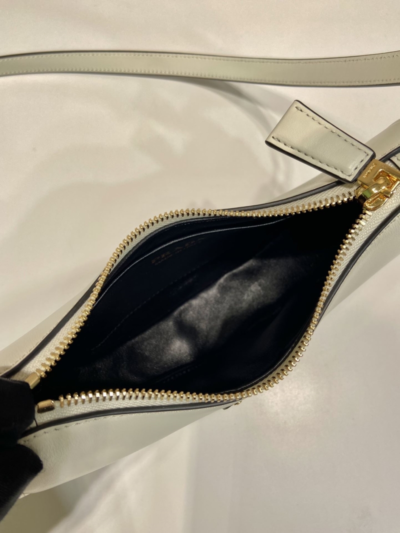 Pra*a hobo bags